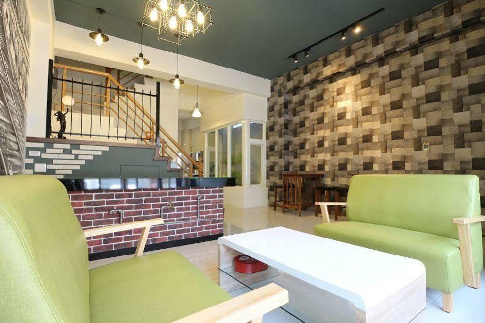 Railway Traveler B&B T'ai-tung Exteriér fotografie